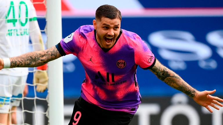 Late hero Icardi fires PSG a point behind leaders Lille