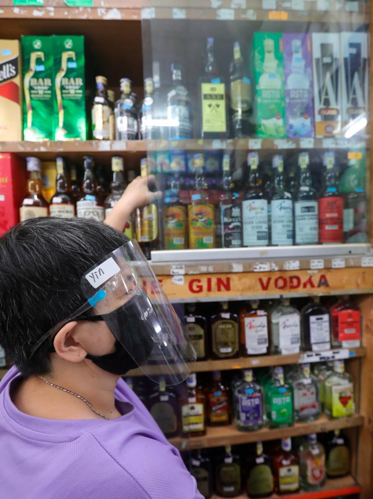 Alcohol ban at retail stores to stop samsu sales Shahidan