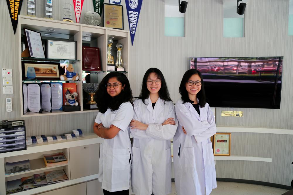 MCKL students have a good track record of being accepted into prestigious universities.