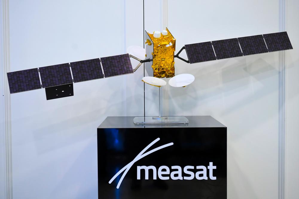 Replika satelit Measat-3d dipamerkan pada Majlis pelancaran MEASAT-3d dari Kourou Space Centre, French Guiana di Pusat Dagangan Dunia Kuala Lumpur (WTC-KL). BERNAMApix