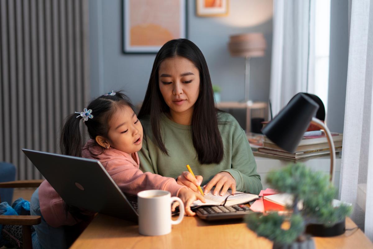 Mothers often become the ‘default parent‘, taking on the primary responsibility. – ALL PICS FROM FREEPIK