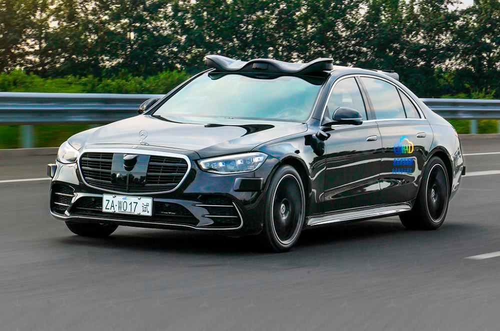 $!Mercedes-Benz Gains Approval to Test Level 4 Autonomous Vehicles in Beijing