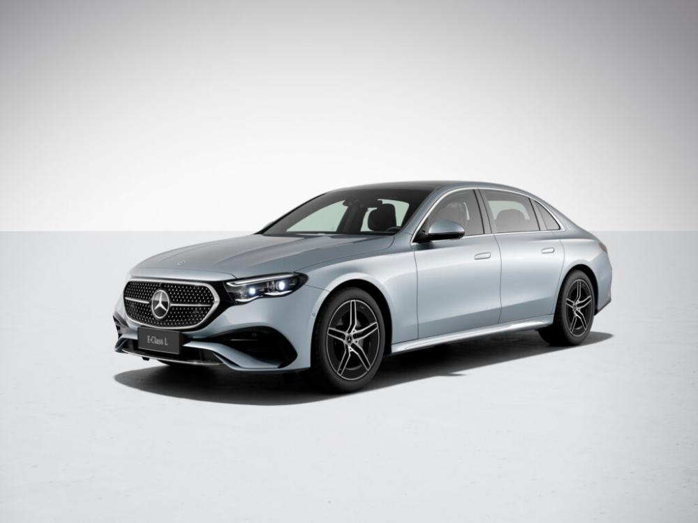 $!New Mercedes-Benz E-Class LWB Debuts In China