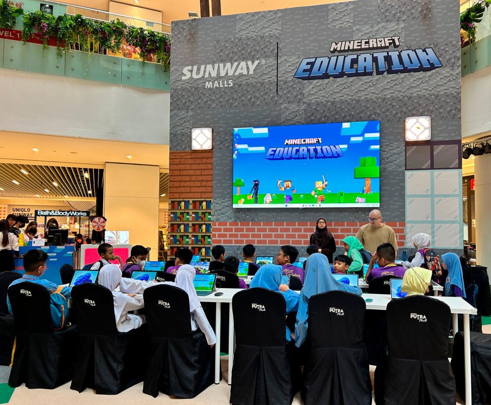 Build Together: Minecraft Mall Discovery has officially begun from