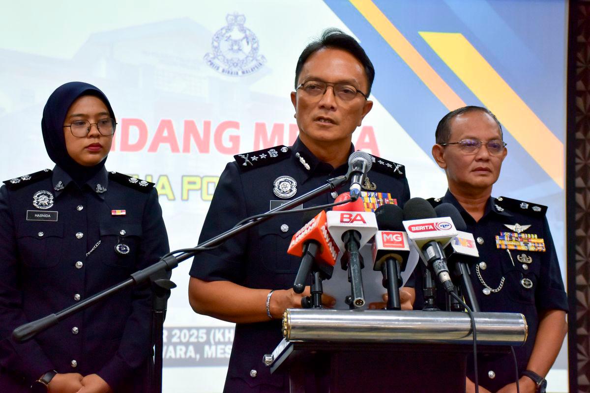 Melaka police chief Datuk Dzulkhairi Mukhtar - Photo by BERNAMA