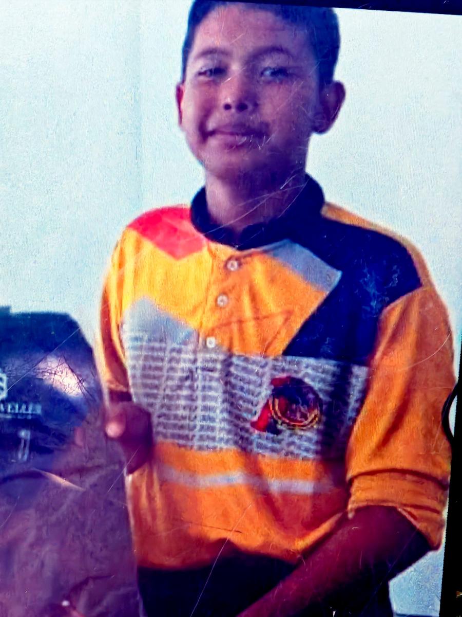 Remaja lelaki orang kurang upaya (OKU) pembelajaran, Muhamad Aidil Asyraf Fadli, 15, dikhuatiri sesat selepas dipercayai keluar mencari lembu yang hilang di dalam hutan di Kampung Permatang Pasir, di sini petang Jun4. fotoBERNAMA
