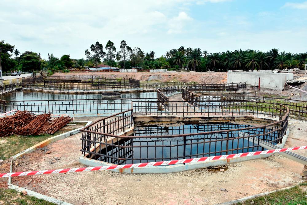 ALOR GAJAH, 20 March -- The Gadek Hot Spring Complex was upgraded using the ‘Wellness and Spa Resort’ concept at a cost of RM17.9 million and is expected to be completed in August this year. BERNAMAPIX