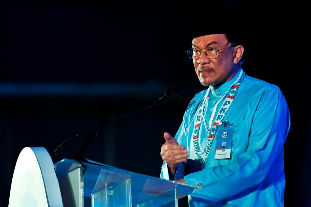 Anwar apologises for PKR Youth ruckus, asks for patience as police investigate