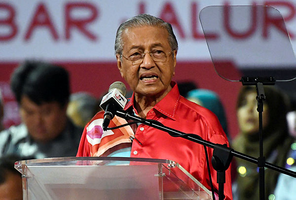 Prime Minister Tun Dr Mahathir Mohamad speaking at the launch of the National Month and Fly the Jalur Gemilang (national flag) 2019 in Dataran Pahlawan, Malacca last night.