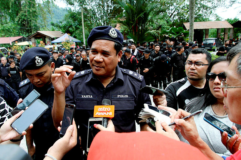 State CID chief SAC Yahya Abd Rahman speaks to reporters during a briefing on the search for missing Mohammad Ashraf Hassan, on April 14, 2019. — Bernama