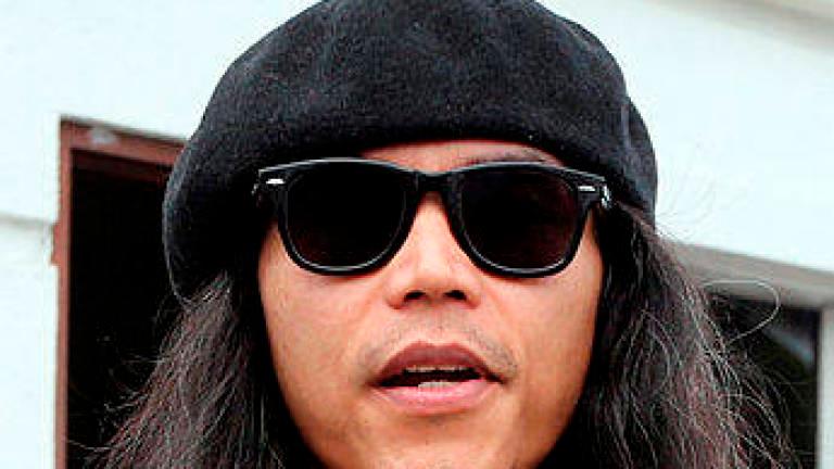 Police to summon Fahmi Reza next week over poster of Perak MB on Facebook, Twitter