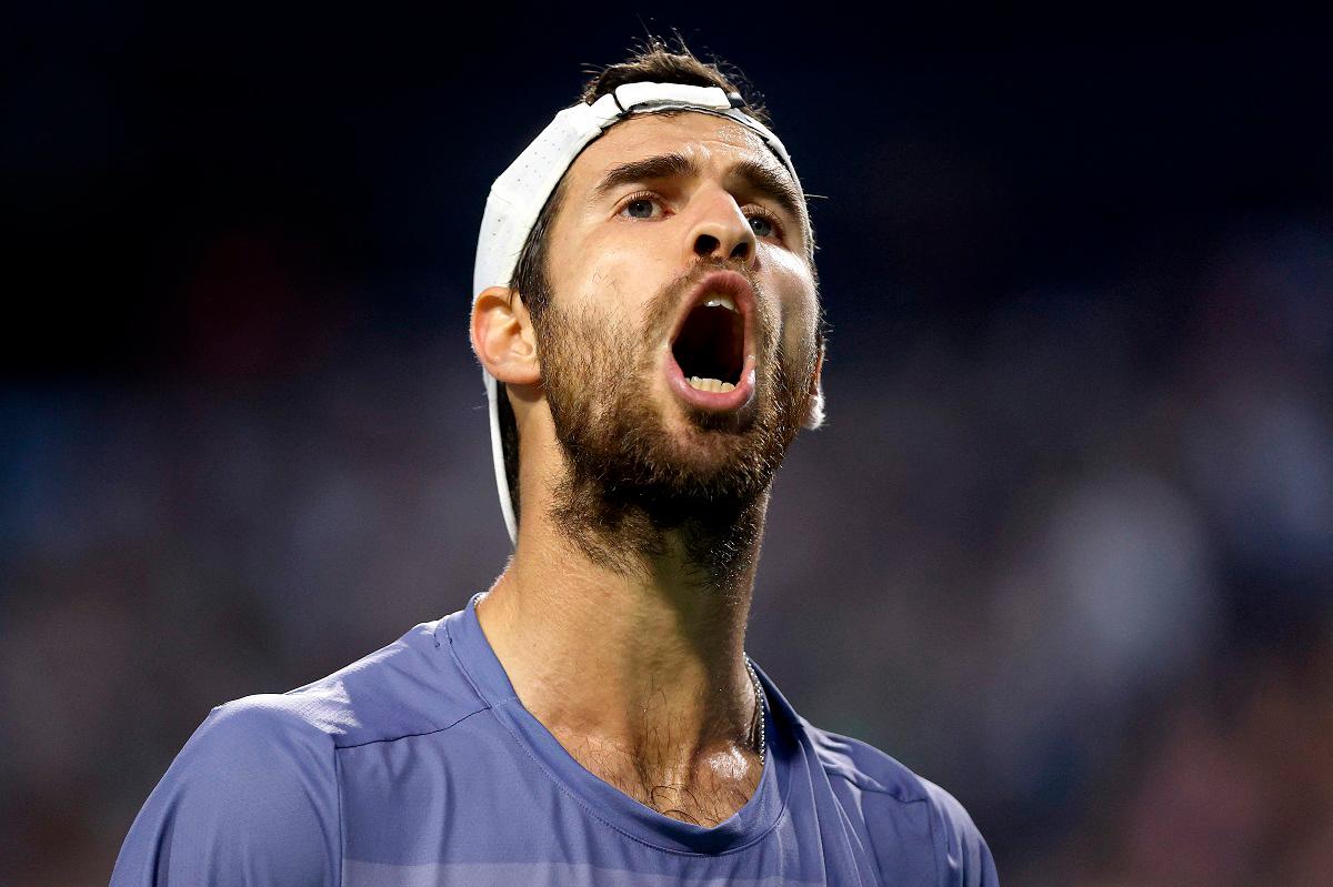 Karen Khachanov reacts while playing Alexander Zverev of Germany during the semifinals of the National Bank Open Presented by Rogers at Sobeys Stadium on August 06, 2025 in Toronto, Ontario. - Matthew Stockman/Getty Images/AFP