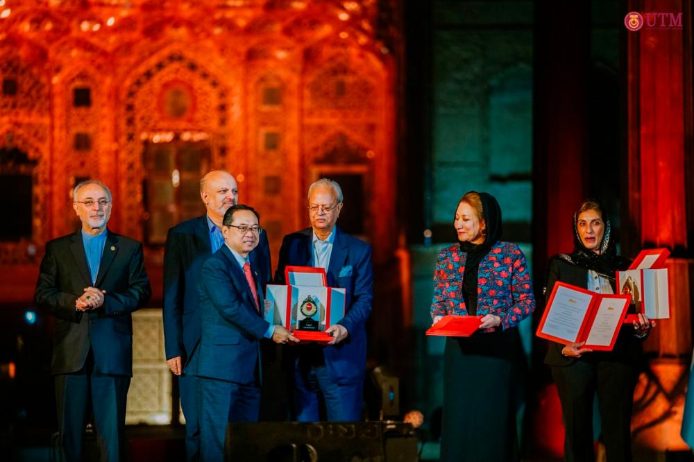 UTM Vice-Chancellor makes history as Malaysia’s first Mustafa Prize Laureate in Iran