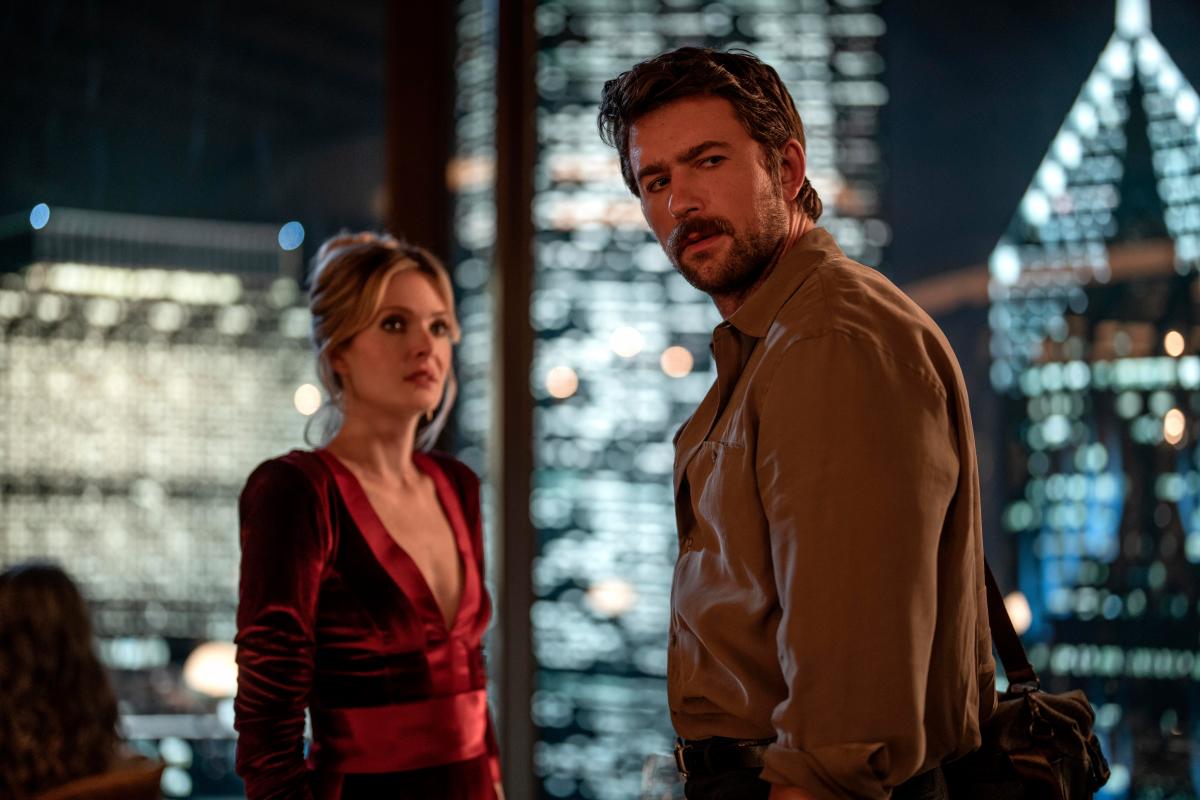 (From left) Violet (Fahy) and Henry (Sklenar) share a tense first date where charm quickly turns to suspicion. – ALL PICS FROM IMDB