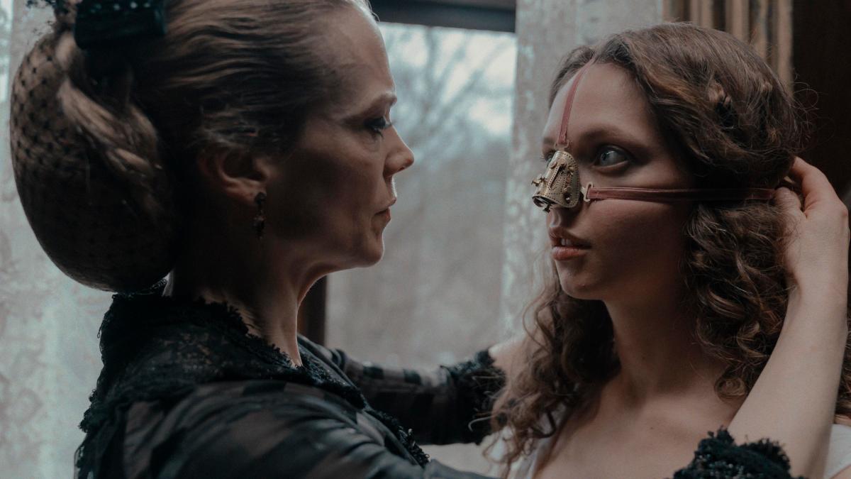 Elvira and her mother, Rebekka (Torp) are locked in a brutal beauty quest. $!Elvira and her mother, Rebekka (Torp) are locked in a brutal beauty quest.