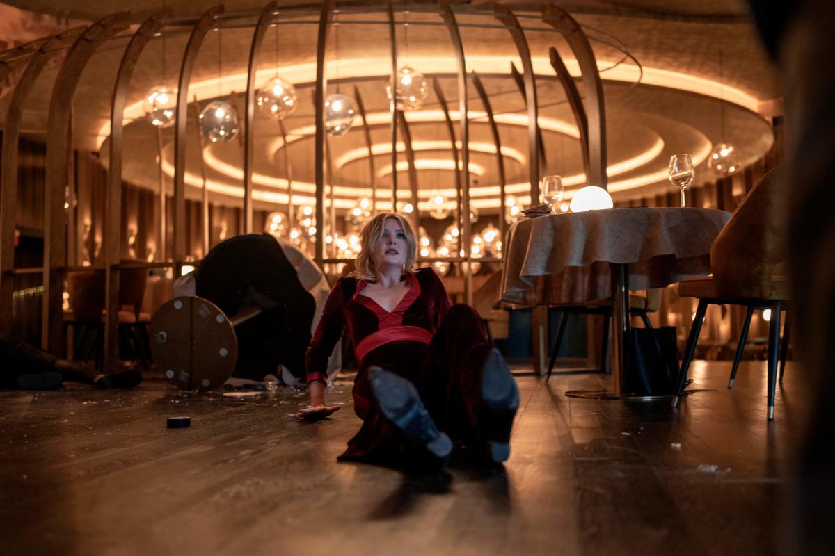 Violet (Fahy) struggles to keep her cool as anonymous threats push her to the edge. $!Violet (Fahy) struggles to keep her cool as anonymous threats push her to the edge.