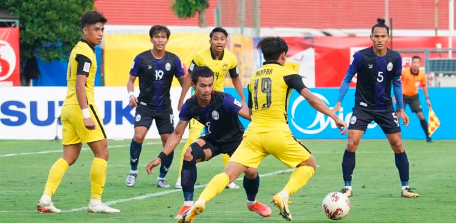 Malaysia in action against Cambodia during the AFF Suzuki Cup Group B match at the Bishan Stadium. – FAM MALAYSIA/TWITTER