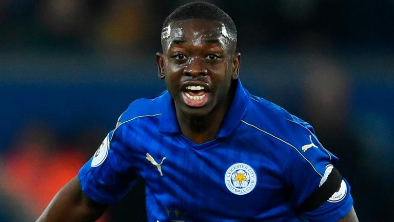 Leicester midfielder Mendy extends contract to 2022