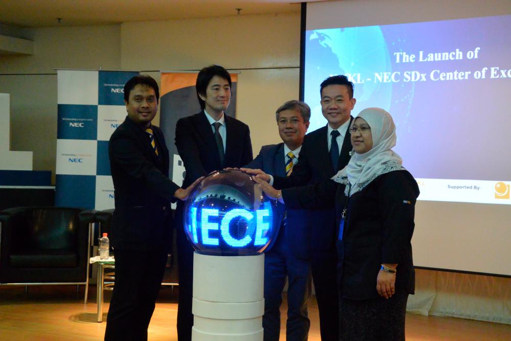 Officials from UniKL and NEC Corporation Malaysia.