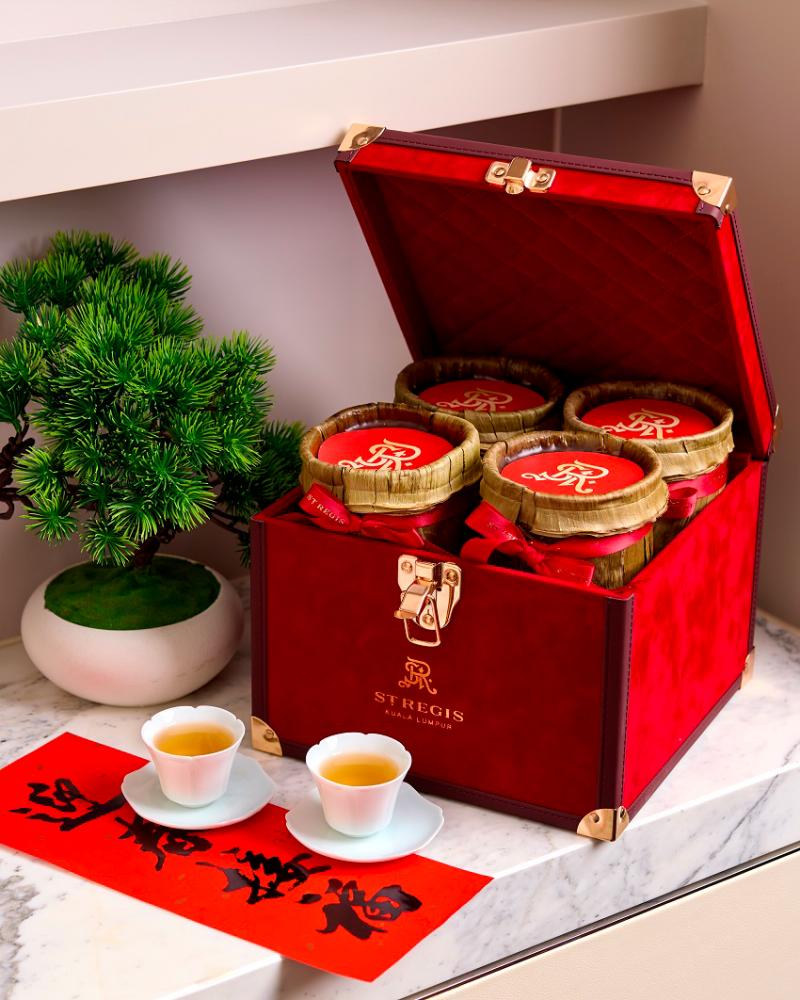 $!Nian Gao Fortune Gift Trunk (RM308) by St Regis Kuala Lumpur.