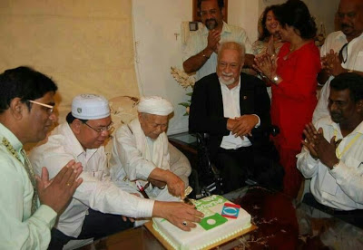 The celebration of Tok Guru Nik Aziz at the late Karpal Singh’s house in 2013.