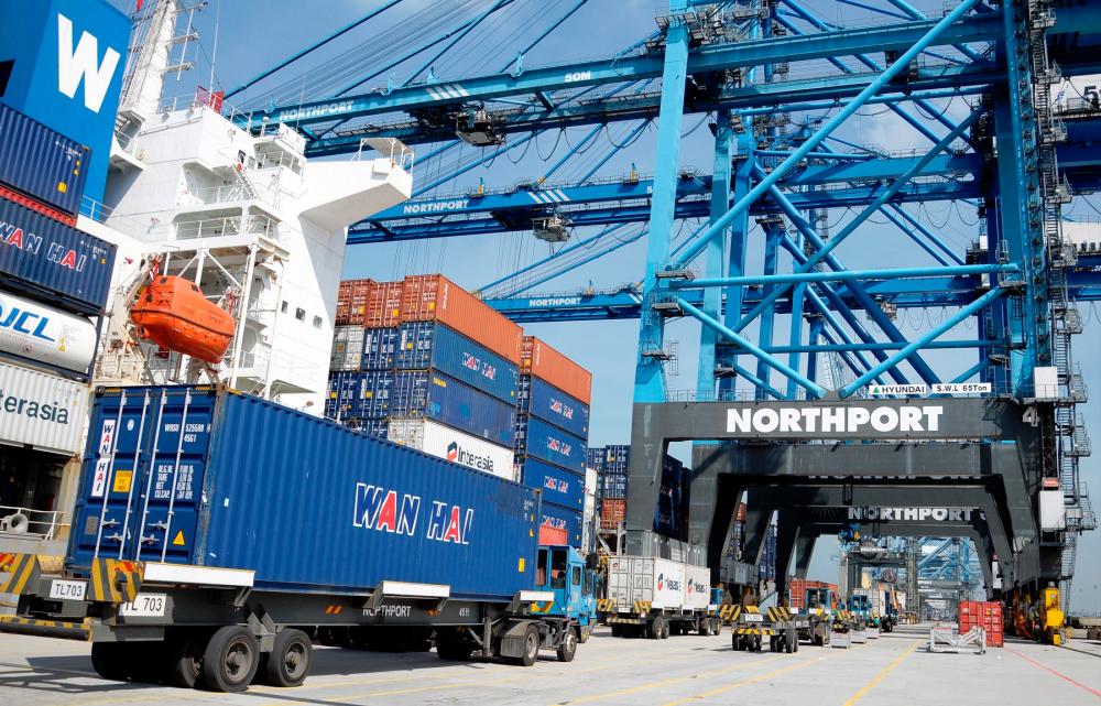 Container operations at Northport’s wharf