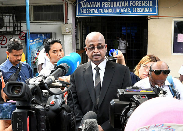 Lawyer Sankaran N. Nair, who is representing the family of Franco-Irish teenager Nora Anne Quoirin, 15, meets with reporters at the Forensics Department of the Tuanku Ja’afar Hospital in Seremban, today. — Bernama