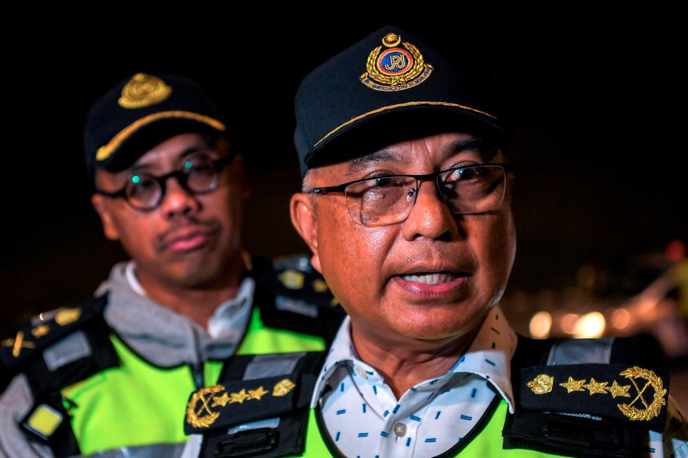 Pengarah Kanan Penguatkuasa Jabatan Pengangkutan Jalan, Datuk Lokman Jamaan. - fotoBERNAMA
