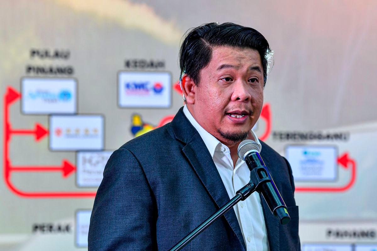 Deputy Health Minister Datuk Lukanisman Awang - Bernamapix