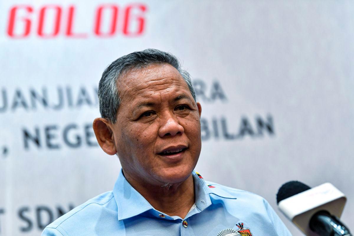 Menteri Besar Negeri Sembilan Datuk Seri Aminuddin Harun ketika sidang media pada majlis MoU Perbadanan Kemajuan Negeri, Negeri Sembilan dan Gobuilders Sdn Bhd di sebuah hotel, hari ini - fotoBERNAMA