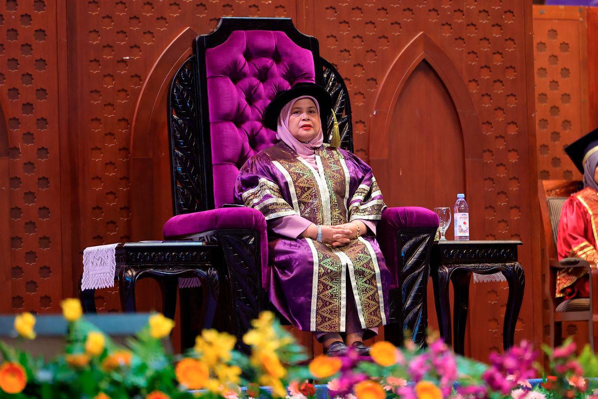 Deputy Minister of Rural and Regional Development Datuk Rubiah Wang attends the 21st Convocation Ceremony of the Malaysian University College of Agroscience at the Tuanku Canselor Hall, Universiti Sains Islam Malaysia (USIM), today. – BERNAMA