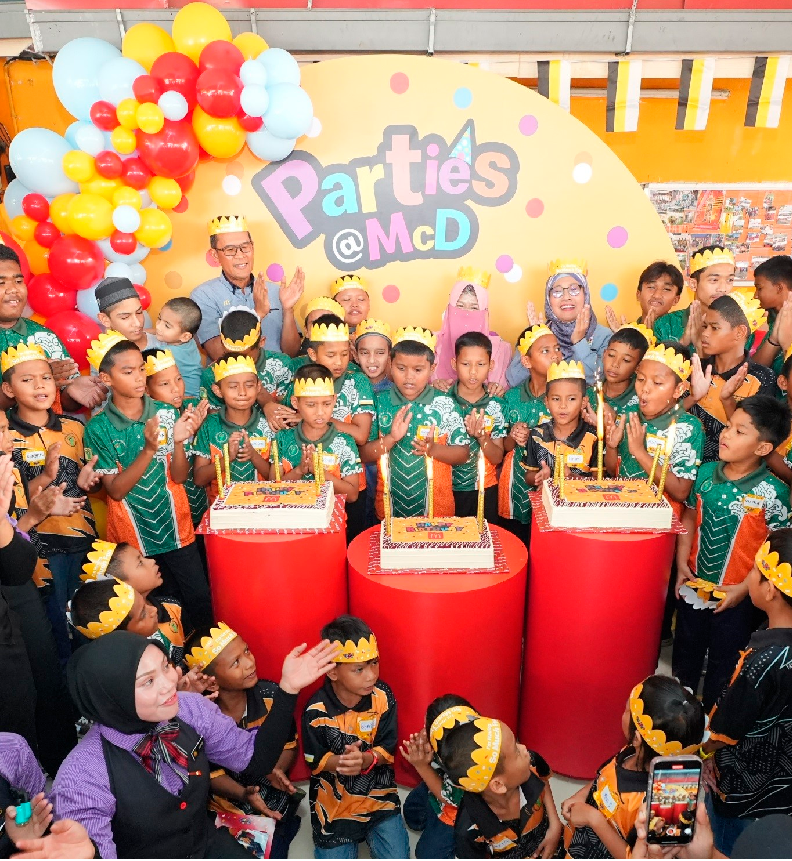 McDonald's Malaysia visited Rumah Yayasan An-Nur Maisarah to continue its commitment to bringing joy to 12,000 children from 400 welfare homes, as part of the company’s Community Month Programme.