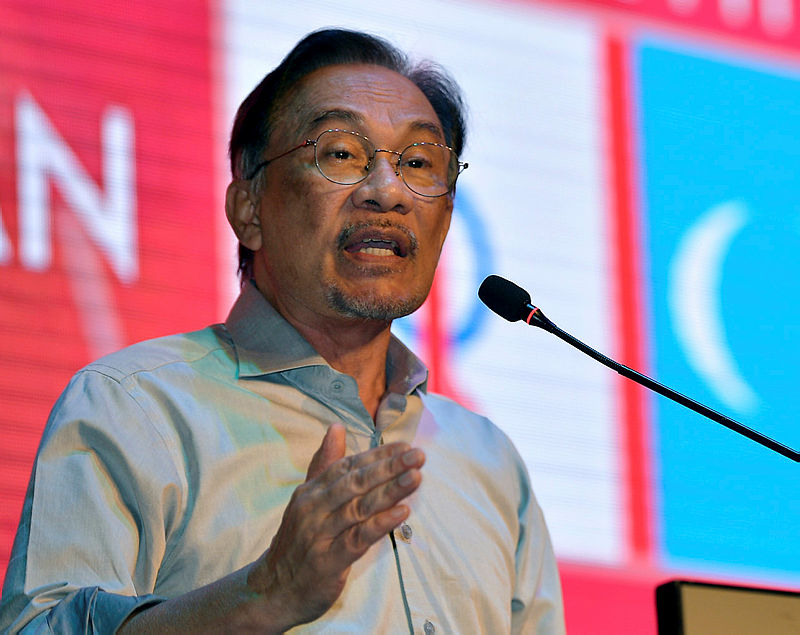 Low-income earners should not all be grouped in B40 category: Anwar