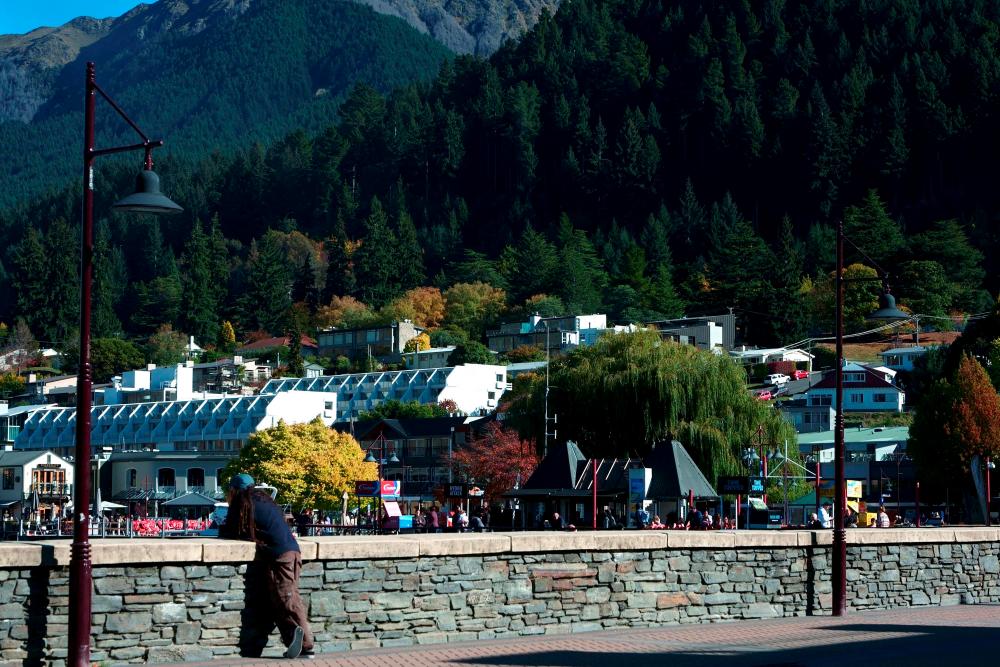 A view of New Zealand's scenic Queenstown on April 21, 2021, after the travel bubble that opened with Australia has once again brought planes full of visitors, restoring the lifeblood of a town coronavirus sent reeling. –AFP