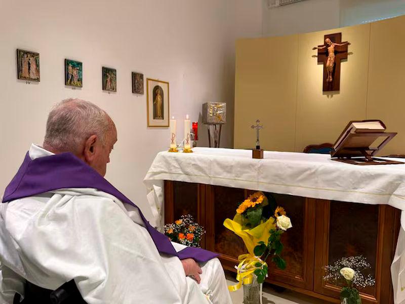 Pope Francis concelebrates Holy Mass in the chapel of the apartment on the tenth floor of the Gemelli hospital, where he continues his treatment, in Rome - REUTERSpix