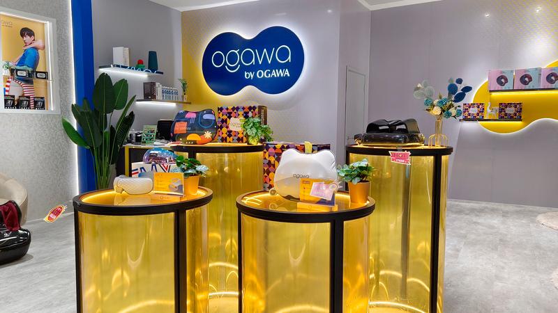 $!The ogawa by OGAWA experience store has many portable products for customers to experience.