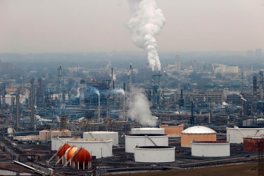 Oil tanks and refinery in Linden, New Jersey, US. – REUTERSPIX