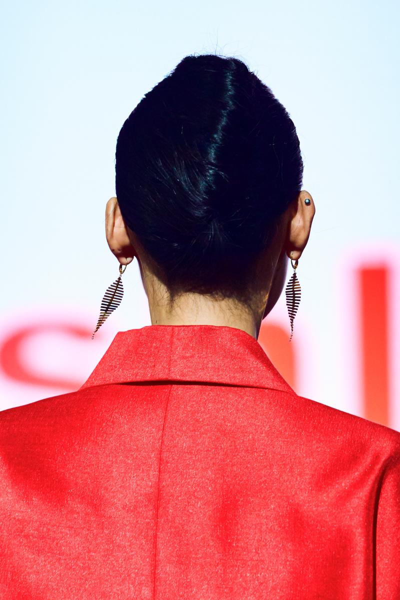 $!The Geometric hollow leaf earrings at Wong’s segment.