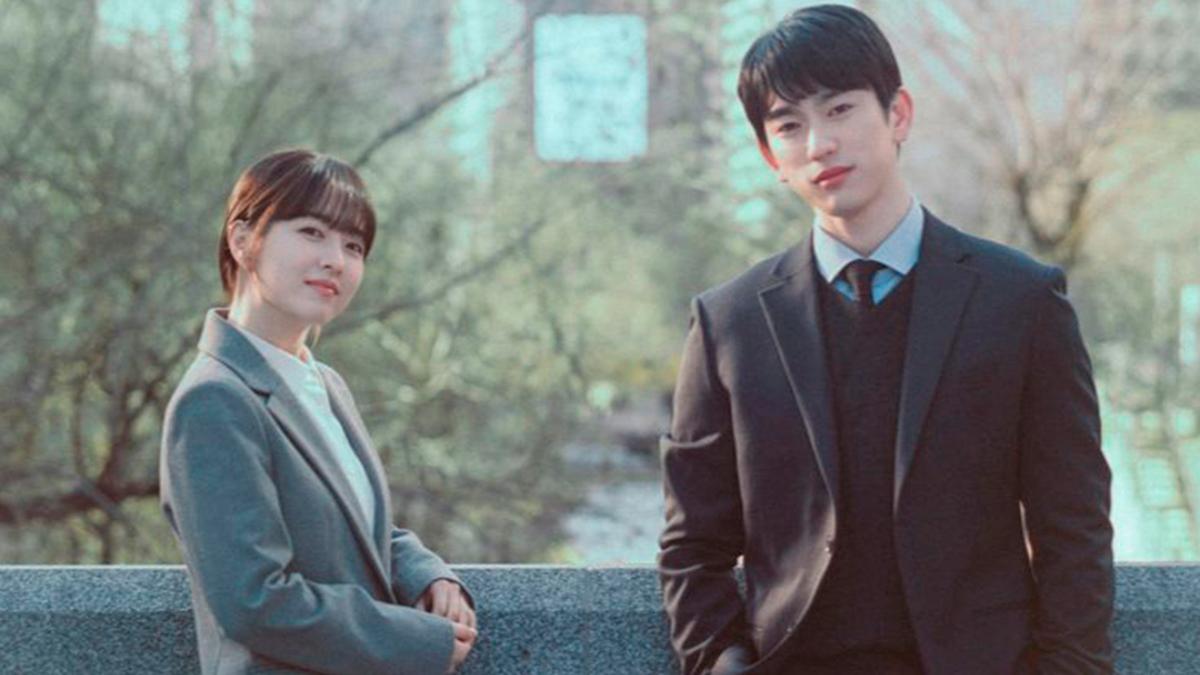 Bo-young (left) teams up with Jin-young (member of boy band Got7).