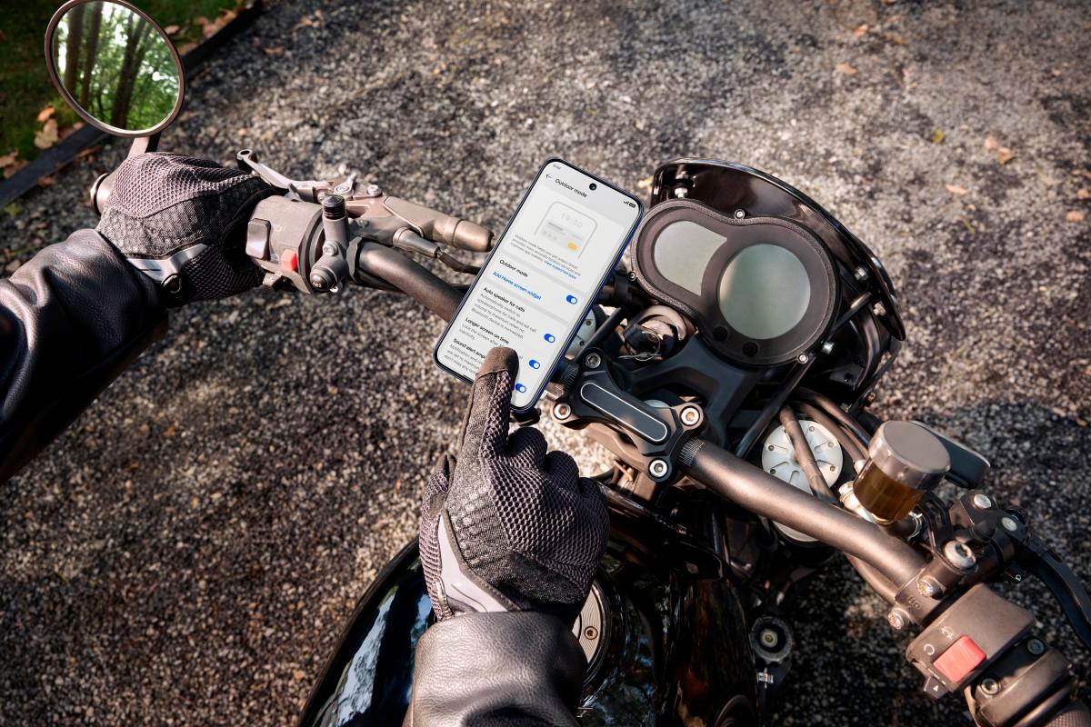 $!Stay cool even under Malaysia’s blazing sun with Outdoor Mode 2.0.