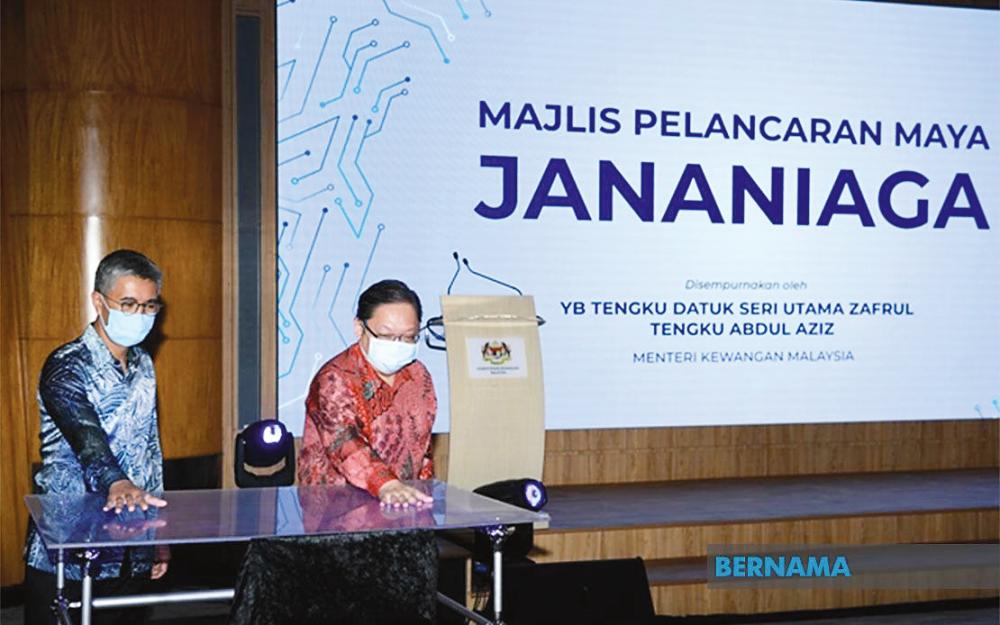 Tengku Zafrul (left) at the launch of JanaNiaga.
