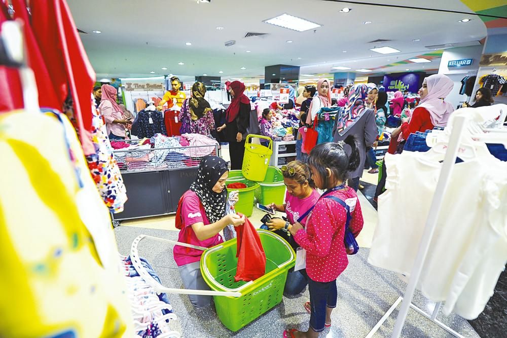 The CPI for January-July 2019 increased 0.3% compared with the same period last year. – BERNAMAPIX