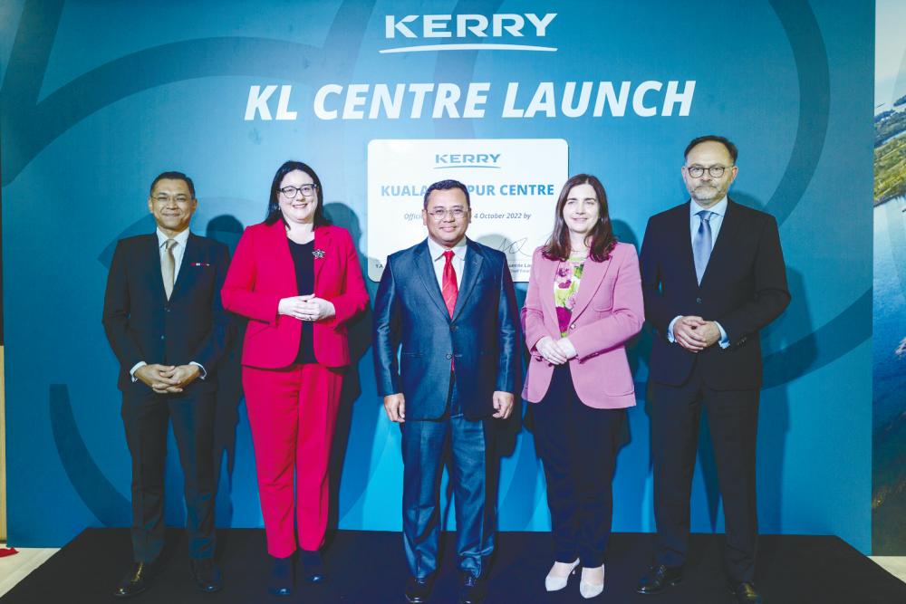 From left: MDEC CEO Mahadhir Aziz, Irish ambassador to Malaysia Hilary Reilly, Amirudin, Kerry executive director &amp; group global CFO Marguerite Larkin and Alby.