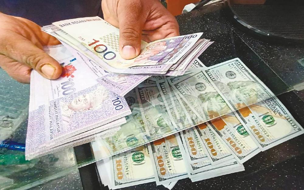 Ringgit movements will continue to be market determined, says Bank Negara. – BERNAMAPIX