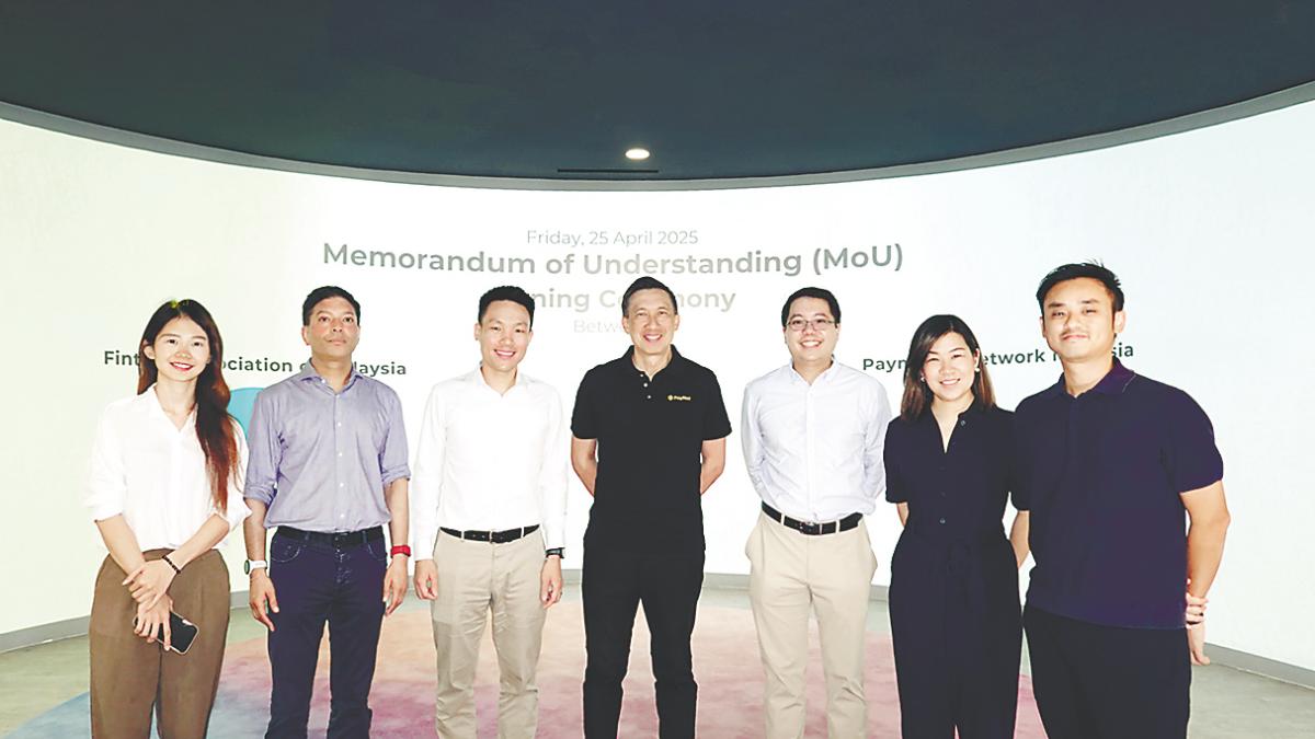 From left: FAOM community head Helena Ng, Anil, executive committee member Wilson Beh, Yeoh, committee member Marc Fong, PayNet fintech development head Quimby Sun and fintech development manager Lee Kok Yang.