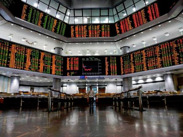 Bursa down 1.33% on first trading day