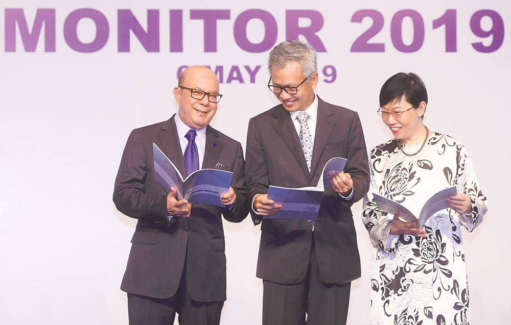 From left: Syed Zaid, Pua and SC chief regulatory officer Foo Lee Mei at the launch yesterday. – BERNAMAPIX
