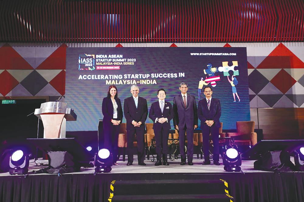 From left: India Asean Startup Summit 2023 chair Datin Malliga Subramaniam, Kumaran, Science, Technology, and Innovation deputy minister Datuk Arthur Kurup, India High Commissioner to Malaysia B N Reddy, and Devamany at the event.