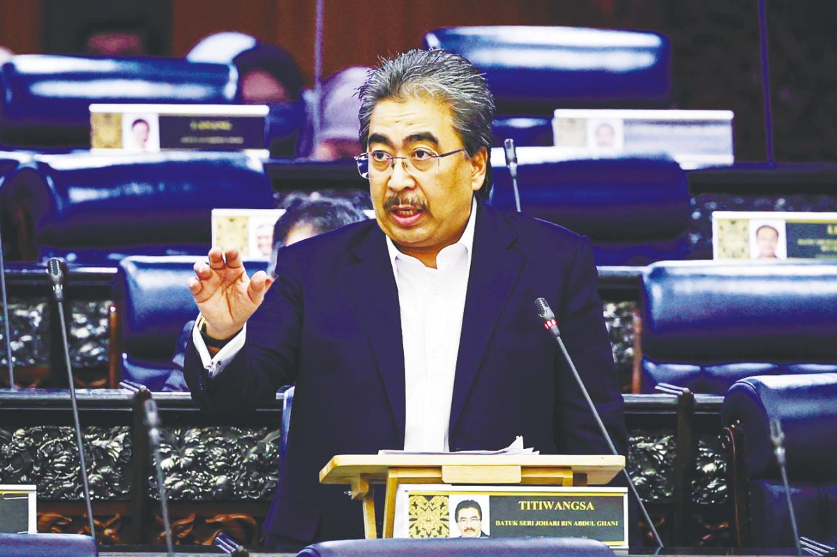 Johari speaking in the Dewan Rakyat today. – Bernamapic