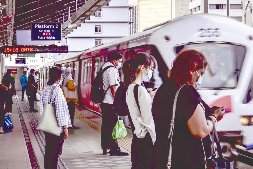 Nearly 53% of respondents to an Awer survey say they will be taking public transport more frequently if services are improved and more efficient. – ADIB RAWI YAHYA/THESUN